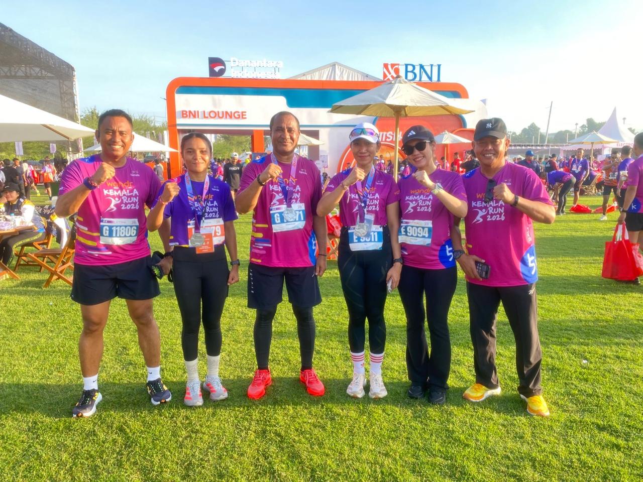 Keterangan foto: Bripda Silya Muskita saat berlaga di kategori 10K putri dan berhasil meraih juara II pada Kemala Run 2026 di Bali