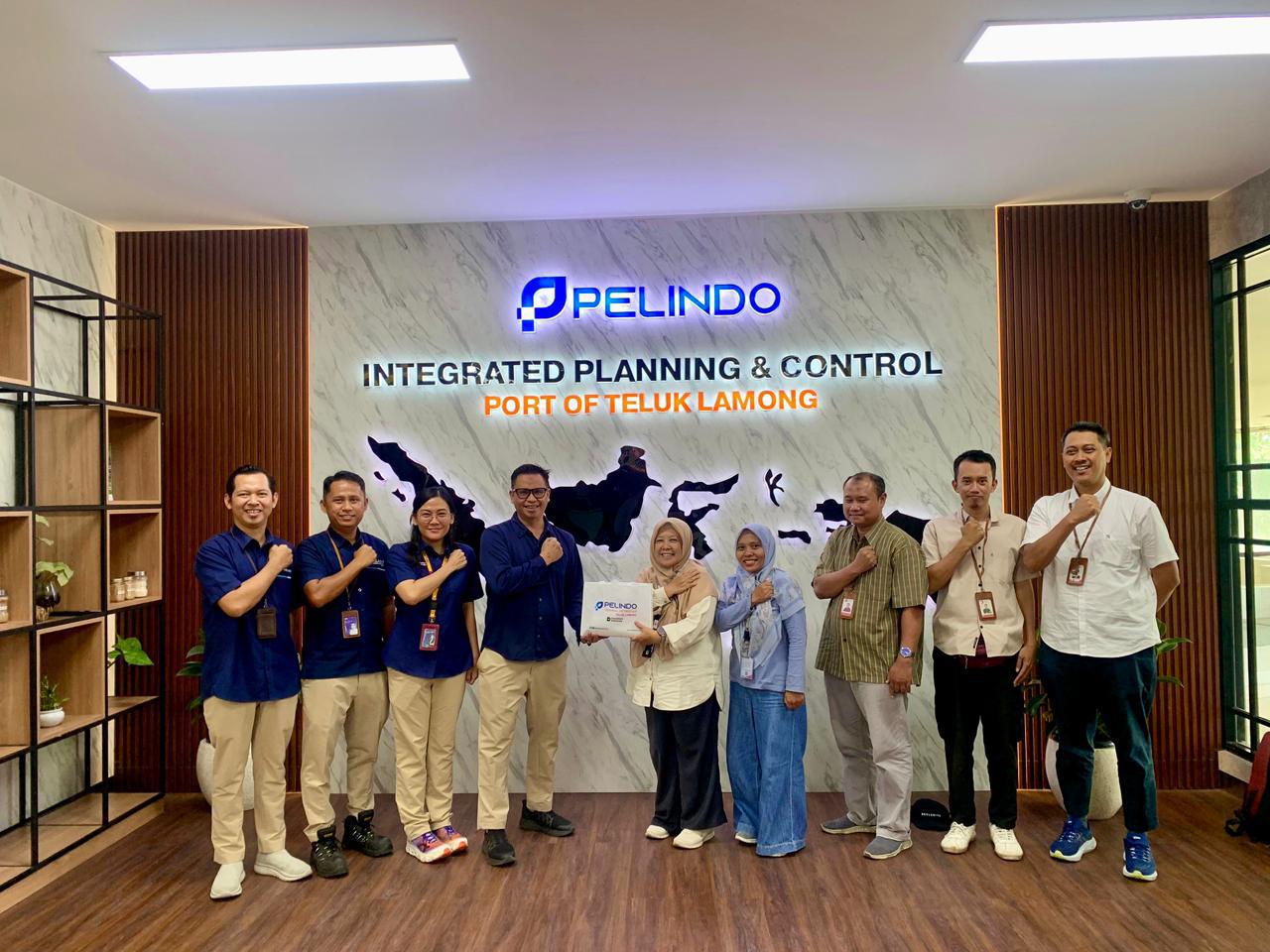 Pertemuan yang berlangsung di kantor utama TTL menjadi titik awal pengembangan program berbasis riset untuk menjaga keseimbangan antara aktivitas industri pelabuhan dengan kelestarian lingkungan.