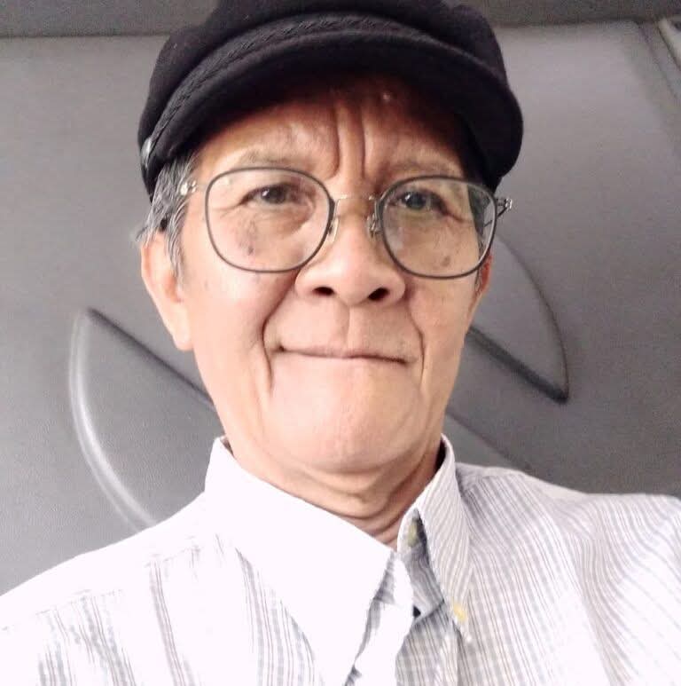 Jacob Ereste menyampaikan pemikiran tentang hubungan filsafat dan spiritualitas dalam kehidupan manusia.