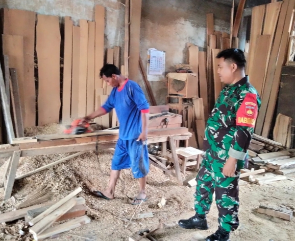 Satgas TMMD Sragen melaksanakan kegiatan ibadah bersama warga di Desa Puro sebagai wujud mempererat hubungan TNI dan masyarakat.