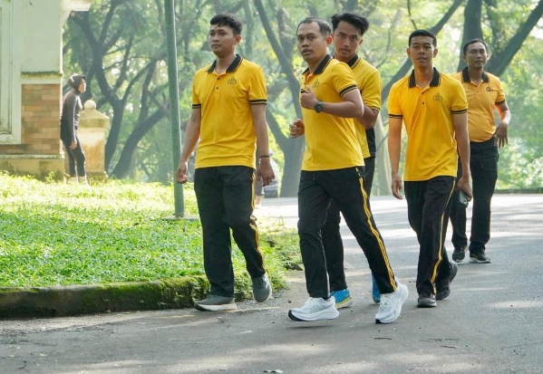 Keterangan foto:Personel Polres Pasuruan olahraga bersama.
