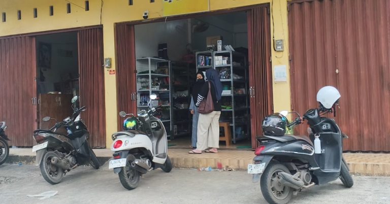 Sahabat mengenang Ustazah H di Banjarbaru yang sempat terlihat ceria sebelum peristiwa tragis.