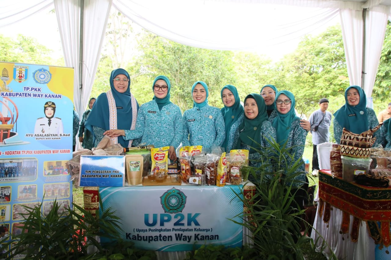 Yane juga memuji keberadaan PKK Agropark yang dinilai menjadi contoh baik pemberdayaan masyarakat oleh kader PKK