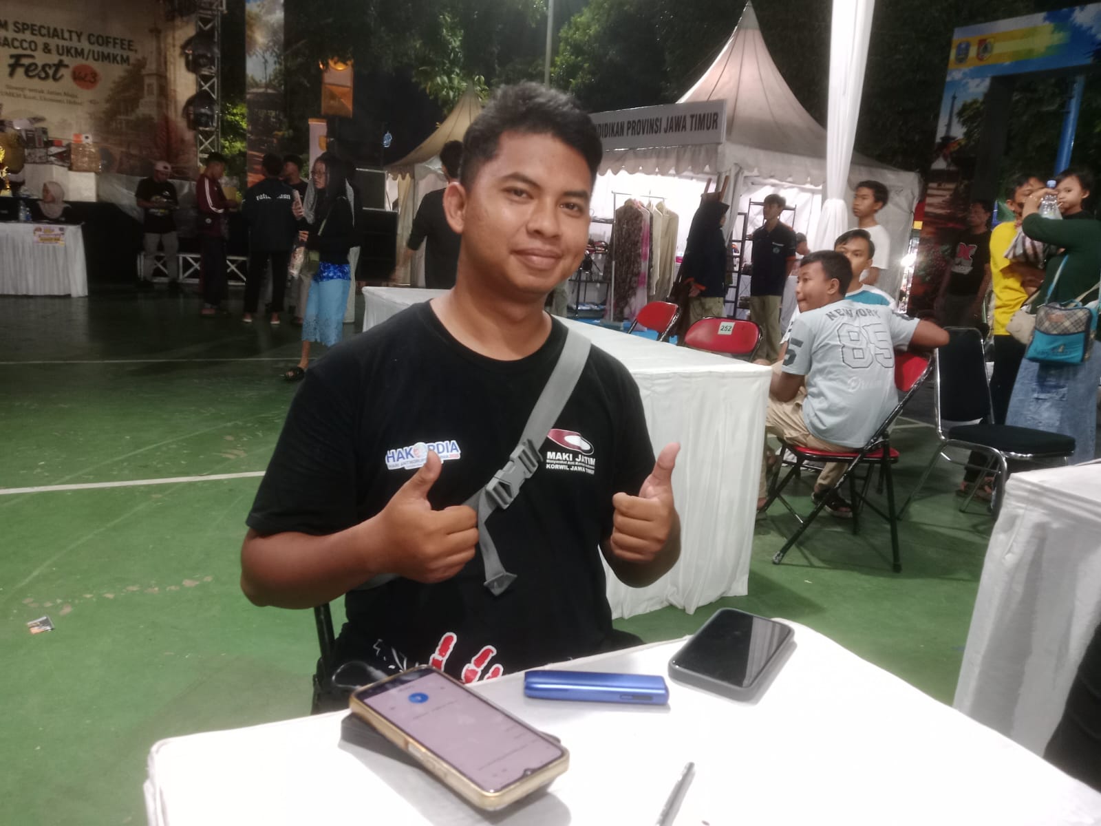 Jember 5K Fun Run ini kami siapkan sebagai kegiatan yang menyatukan semangat olahraga, kebersamaan, dan hiburan bagi masyarakat. Selain berolahraga, peserta juga bisa merasakan kemeriahan festival kopi, tembakau, serta UMKM yang sedang berlangsung di Jember. Antusiasme peserta luar biasa, hingga tercatat 2.450 peserta ikut ambil bagian,” ujar Hudan.