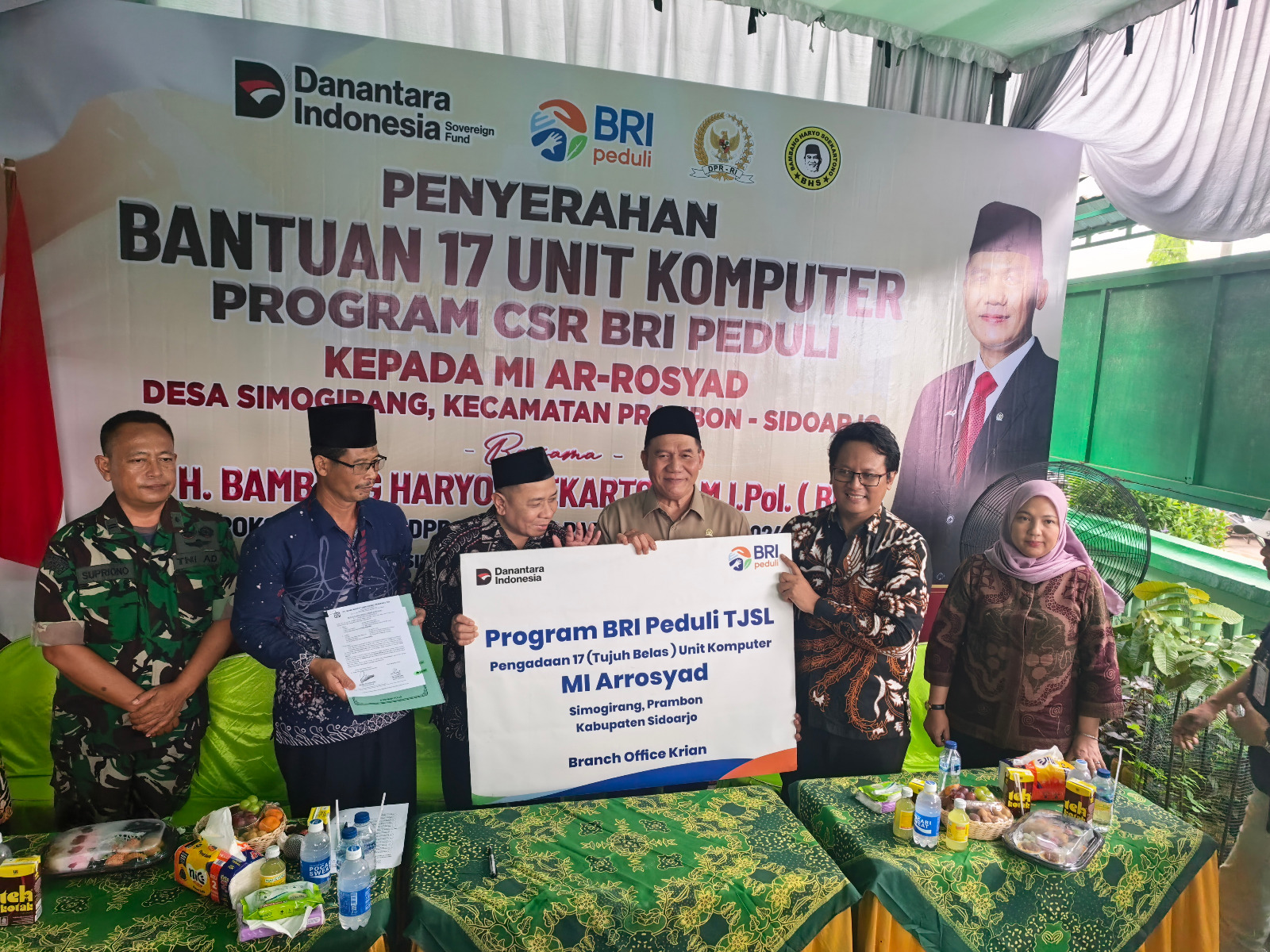 Penyaluran bantuan ini menjadi bagian dari komitmen BRI Kanca Krian dalam mendukung peningkatan kualitas pendidikan sekaligus menjalankan tanggung jawab sosial perusahaan kepada masyarakat sekitar