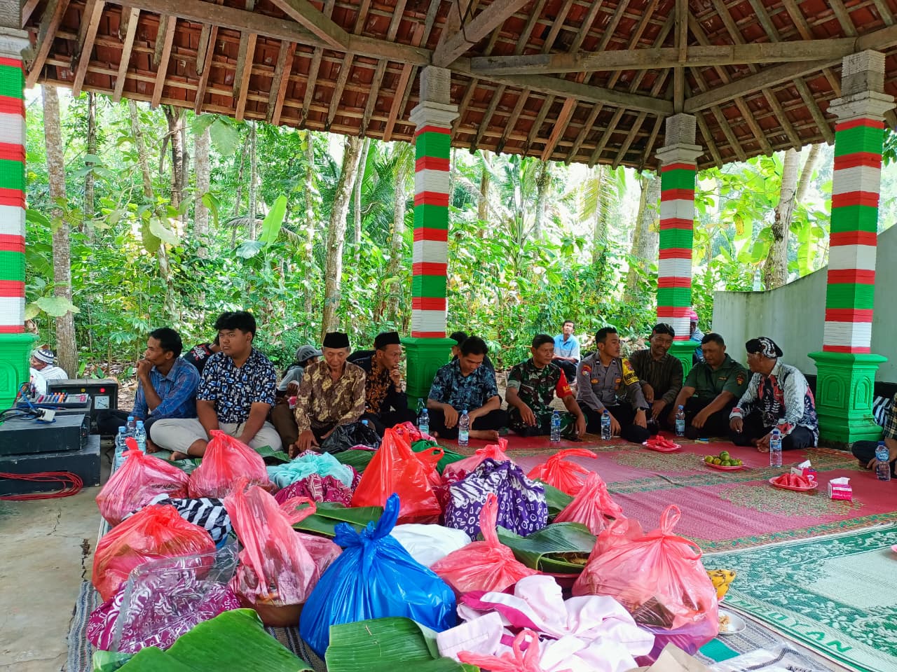 “Pendampingan kepada petani menjadi salah satu bentuk dukungan kami dalam mewujudkan ketahanan pangan nasional. Kami terus hadir mendampingi para petani jagung yang ada di wilayah Desa Ngulanwetan agar hasil pertanian semakin meningkat,” kata Zaenal