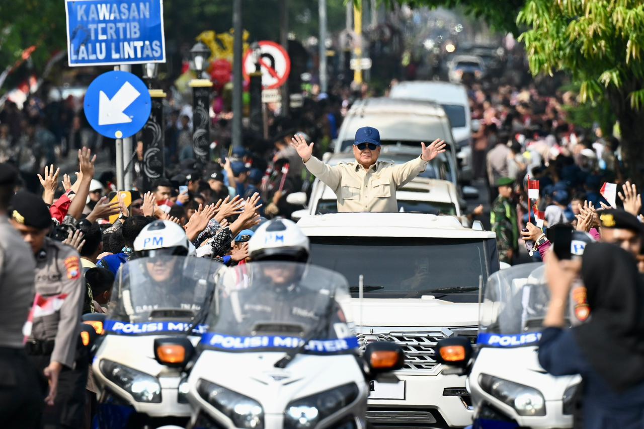 Kegiatan kunjungan kerja Presiden RI berlangsung dengan pengamanan terpadu melibatkan unsur TNI, Polri, pemerintah daerah, dan instansi terkait. Danrem 081/DSJ Kolonel Arm Untoro Hariyanto, S.I.P., M.I.P. bertindak sebagai penanggung jawab wilayah dalam mendukung kelancaran seluruh rangkaian kegiatan kenegaraan di Kabupaten Nganjuk dan sekitarnya