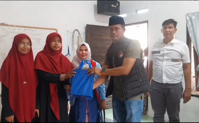 Polresta Deli Serdang menyerahkan bantuan kepada Rumah Tahfidz Ar-Rahmah sebagai bentuk apresiasi atas sinergi dalam pemberantasan narkoba.