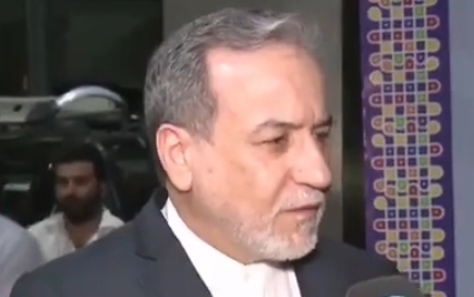 Abbas Araghchi saat menyampaikan pernyataan terkait situasi Selat Hormuz.