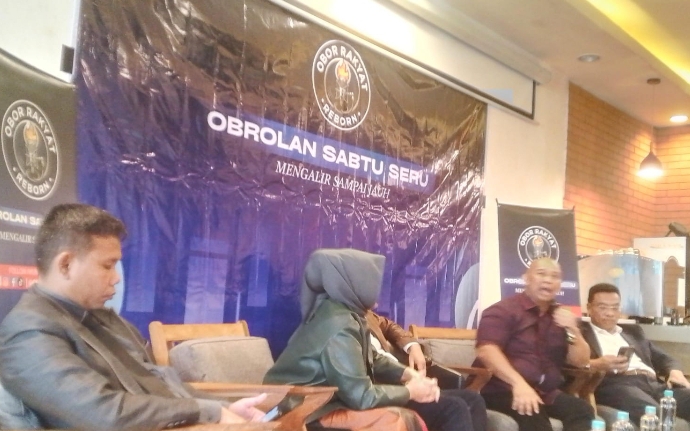 Aktivis, pengamat politik, dan praktisi hukum berdiskusi dalam forum “Obrolan Sabtu Seru” Obor Rakyat Reborn di Cikini, Jakarta Pusat, Sabtu (16/5/2026).
