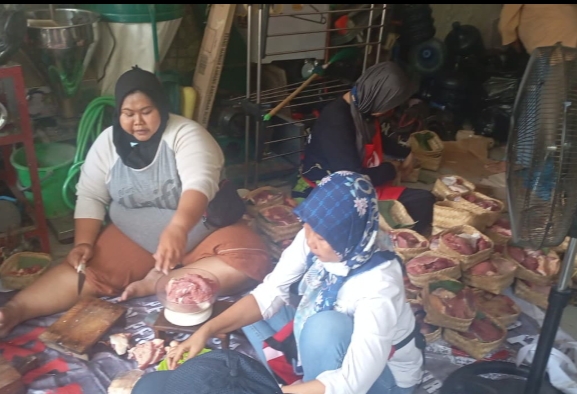 Aksi Sosial Idul Adha, MAKI Jatim Gandeng Komunitas Ojol Wanita