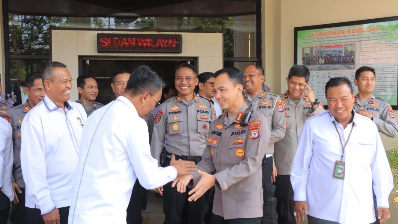 Kayuh Baimbai Jaga Banua, Kapolresta Banjarmasin Bangun Sinergi dengan Pengadilan Negeri