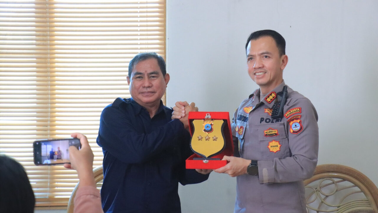 Kapolresta Banjarmasin Silaturahmi ke PWI Kalsel, Perkuat Kemitraan Polri dan Pers