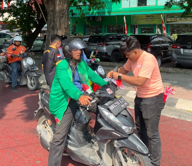 Motor Insieme Ajak Warga Medan Kibarkan Merah Putih Jelang HUT RI ke-81